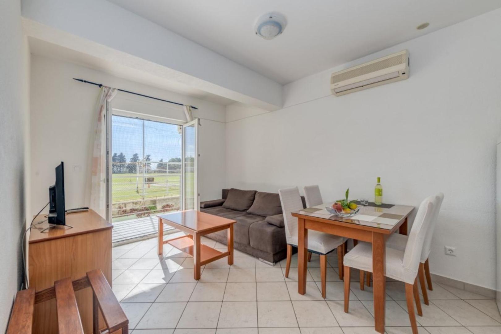 Ruza&Nikolina "1" Apartmani - Башка-Вода Экстерьер фото