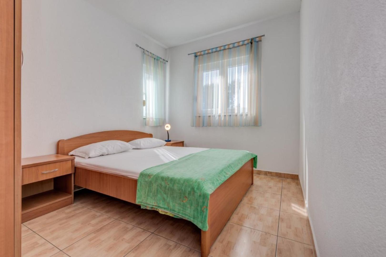 Ruza&Nikolina "1" Apartmani - Башка-Вода Экстерьер фото